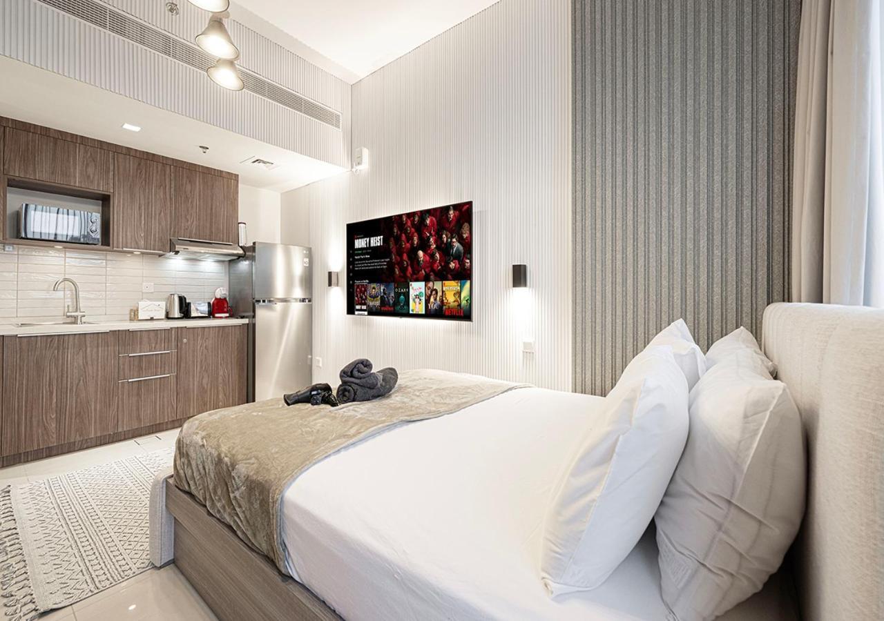 Luxe Diamond With Private Garden * Dubai